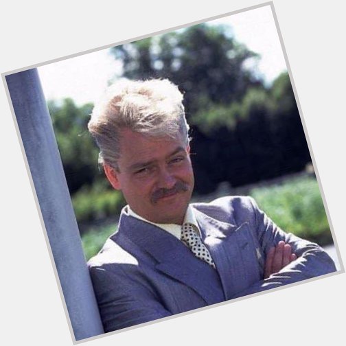 80 today. Happy Birthday to TV presenter Des Lynam 