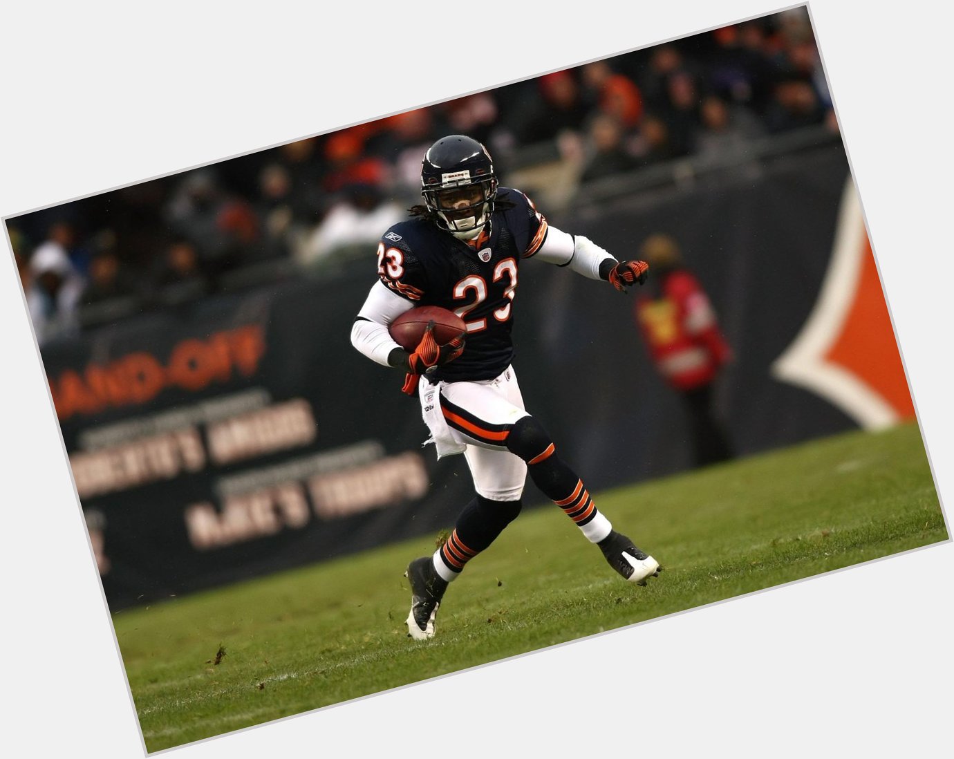 Happy Birthday to Devin Hester, who turns 33 today! 