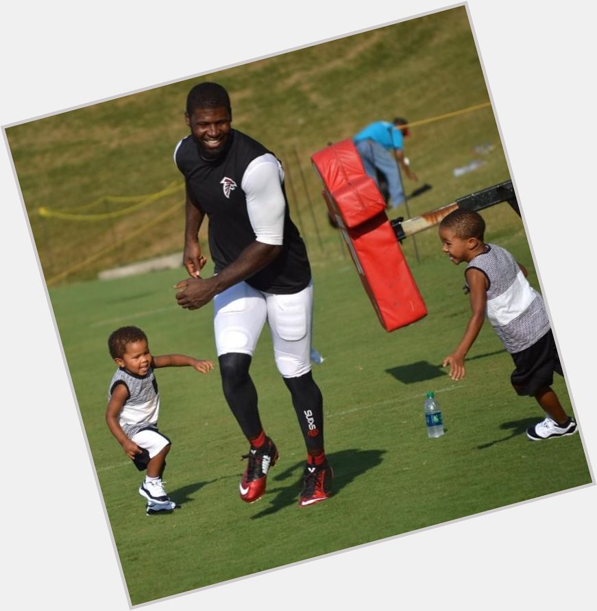 Happy Birthday to Devin Hester. My first football crush and father to the two most adorable kids ever. 