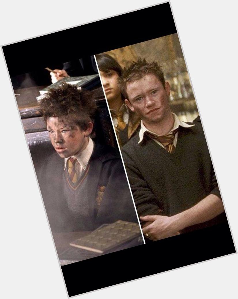 28 October: Happy Birthday, Devon Murray ! Dia berperan sbg Seamus Finnigan di film Harry Potter... :) 