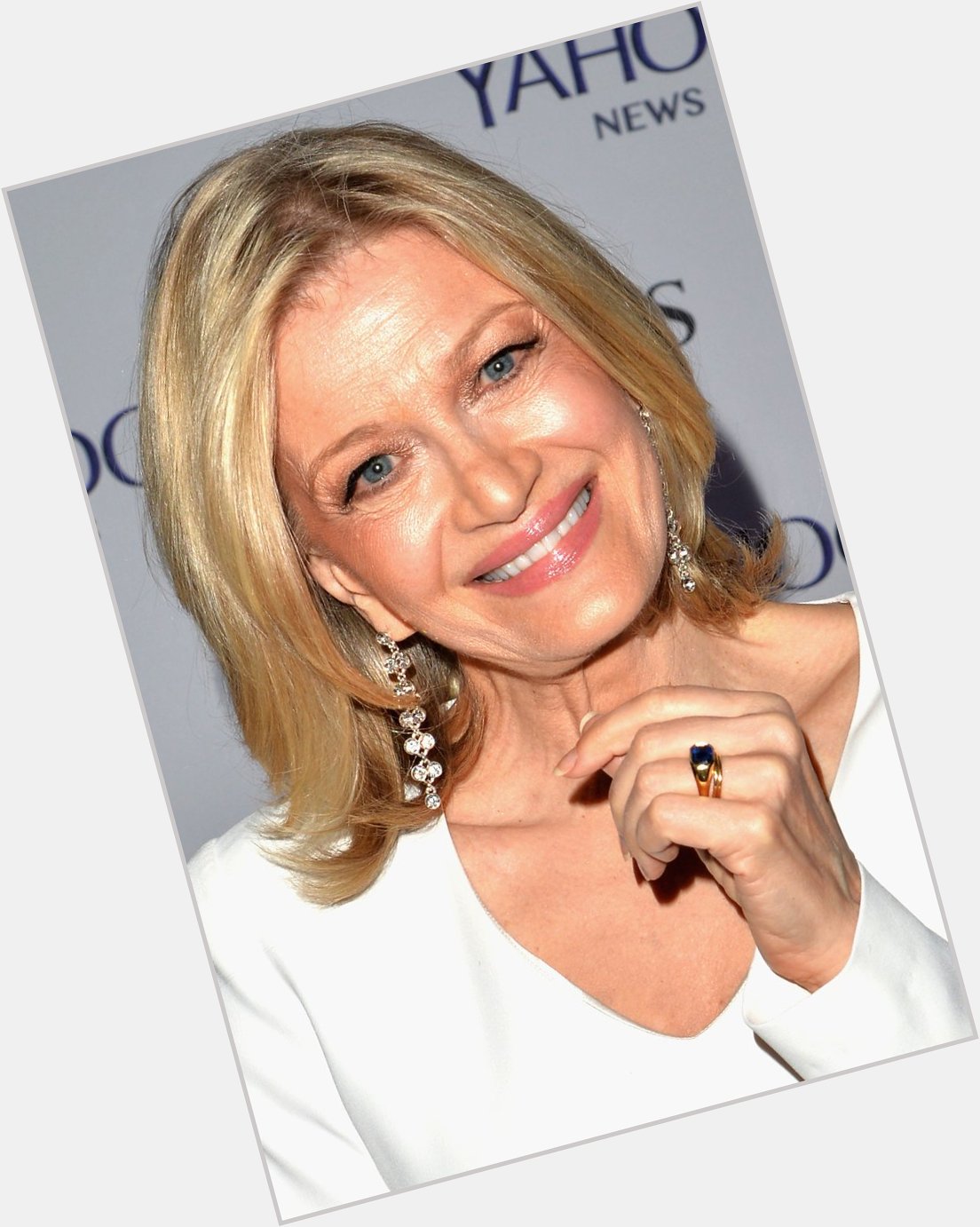 Happy 77th birthday to and famous journalist Diane Sawyer! 