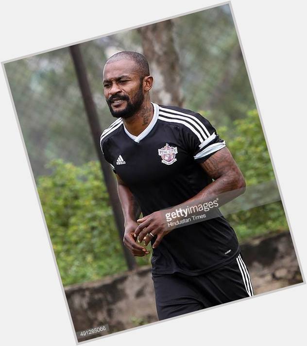 We wish FC Pune City defensive midfielder & Ivory Coast most capped player, Didier Zokora a very Happy Birthday. 