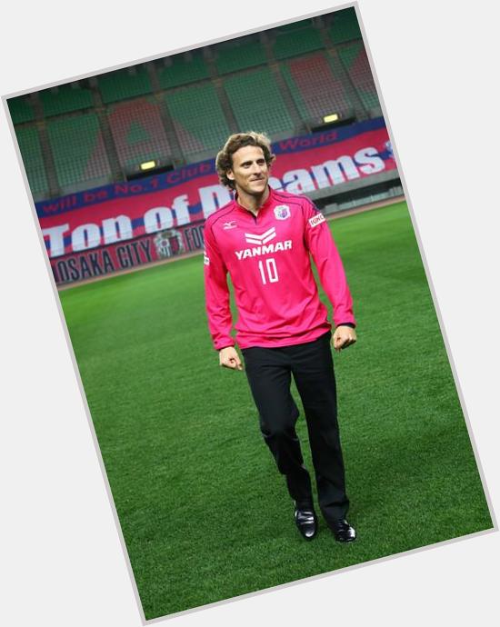 Happy 36th birthday to Diego Forlan wish you all the best. 