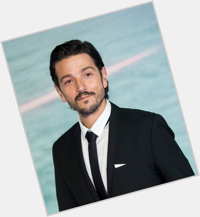 Happy birthday to Diego Luna!!
He participated in rogue one 