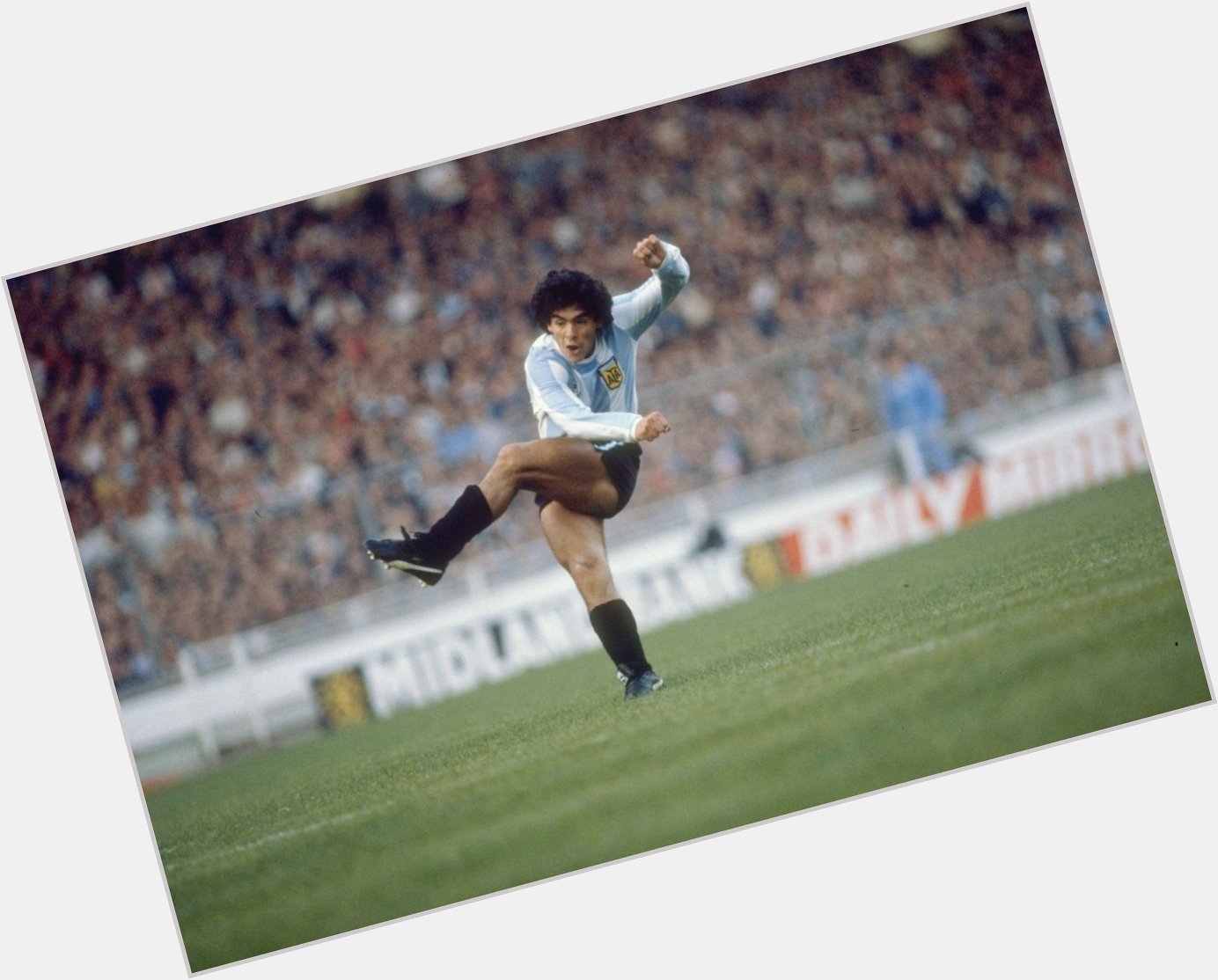 Happy 57th birthday to one of the world\s most legendary players Diego Maradona!  