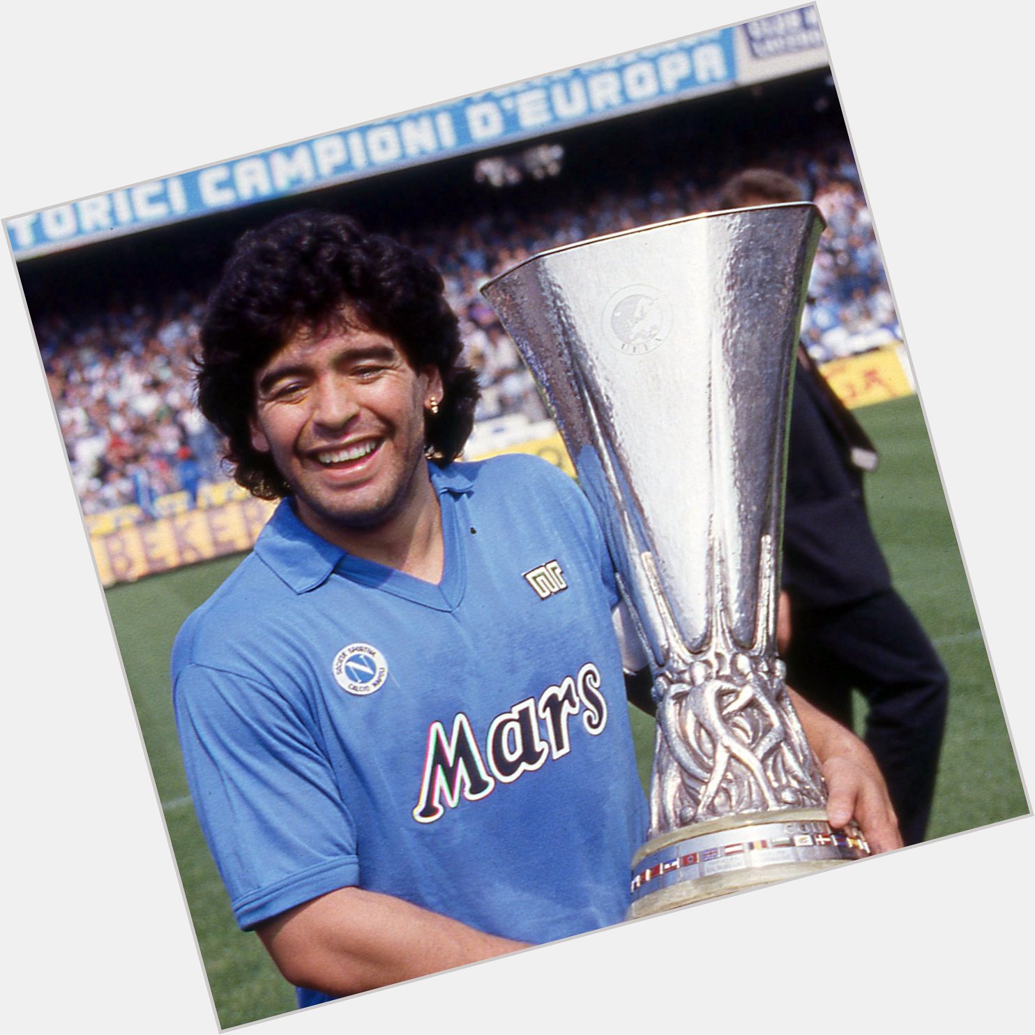  Happy 60th birthday to Diego Maradona - a UEFA Cup winner with in 1989! 