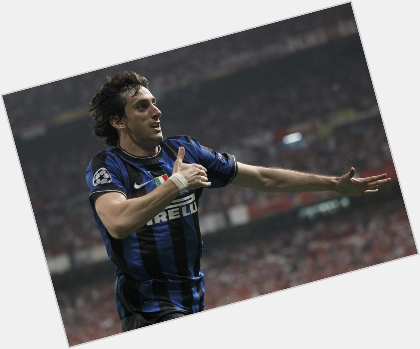 Happy 36th birthday to Diego Milito. He scored 256 goals in 613 games during his career. Born goalscorer. 