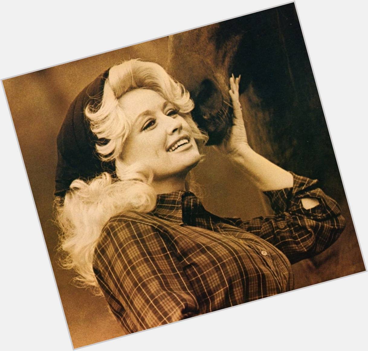Today in 1946, Dolly Parton was born, making her 72 today. Happy Birthday, Dolly!  