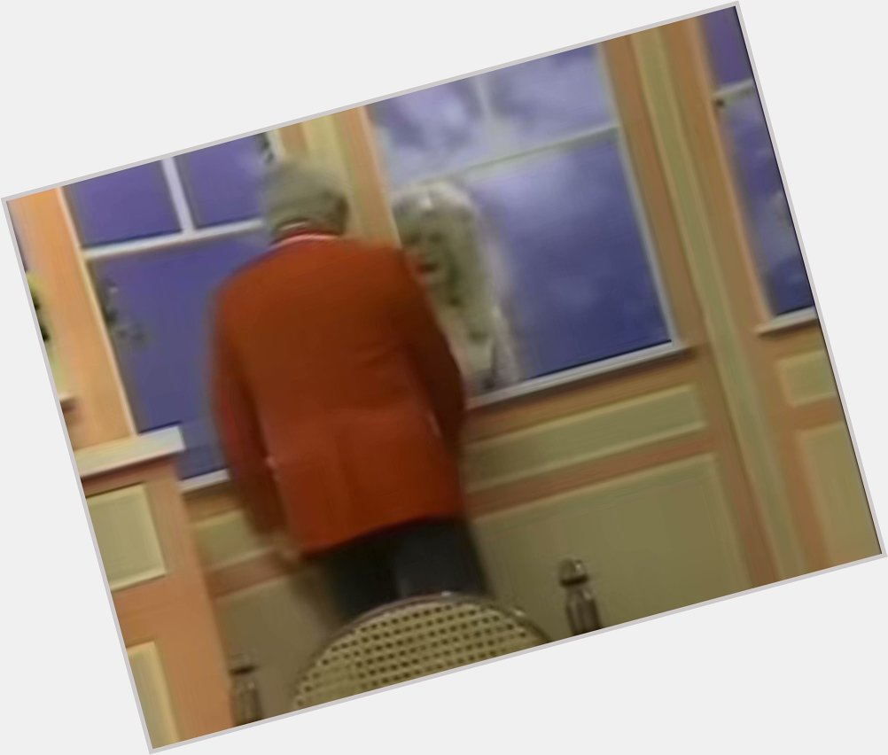Happy 77th Birthday to Dolly Parton. 

Here is the adorably wholesome moment she was on Captain Kangaroo. 


