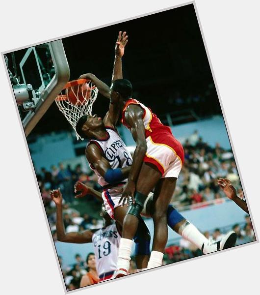 Happy 55th birthday to 2x NBA dunk champion Dominique Wilkins AKA the Human Highlight Reel! 