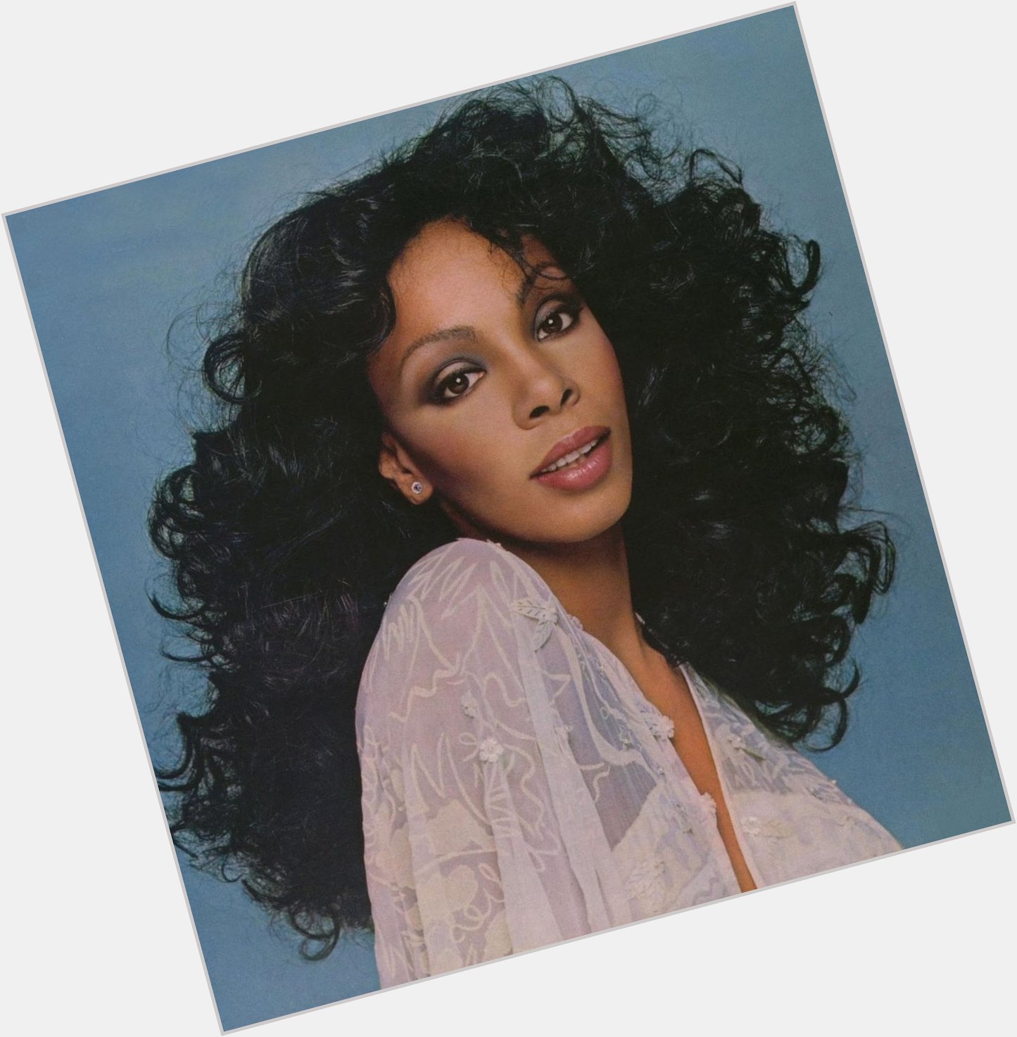 Happy Birthday to the late great singer Donna Summer!! RIP          