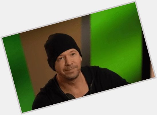 HAPPY BIRTHDAY TO DONNIE WAHLBERG! Wishing you all the best! Have an safe birthday Donnie.     