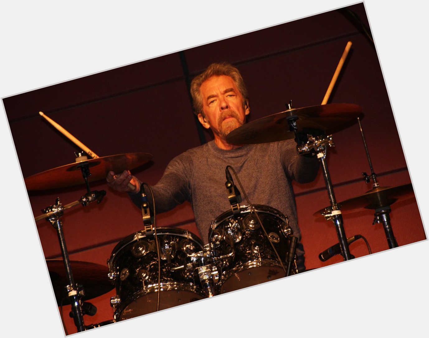 Happy 77th birthday to the drummer of Creedence Clearwater Revival, Doug Clifford 