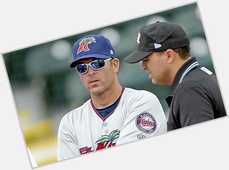 Happy 43rd birthday to former first baseman and current manager Doug Mientkiewicz. 