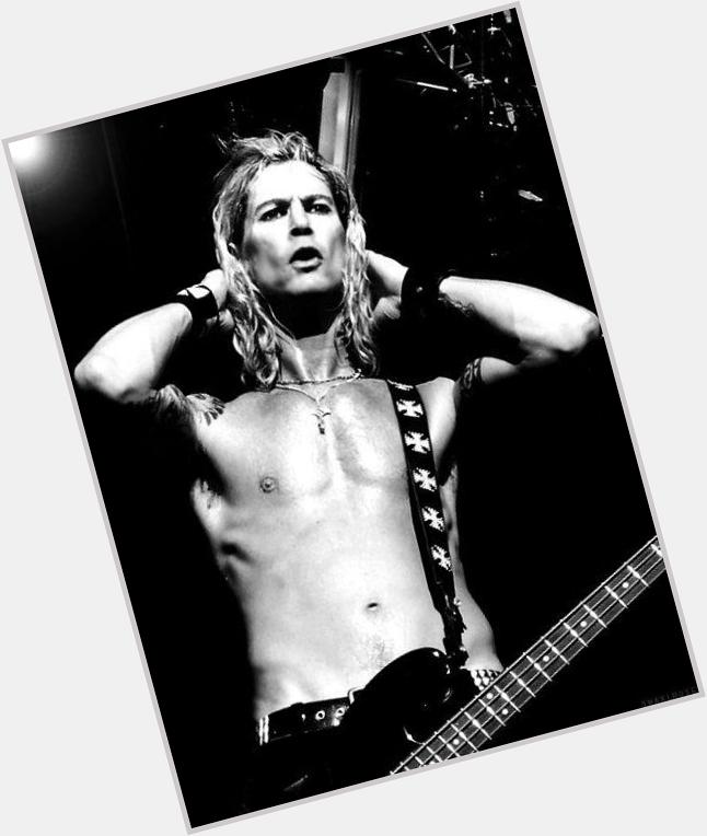 Happy birthday to the awesome Duff McKagan 