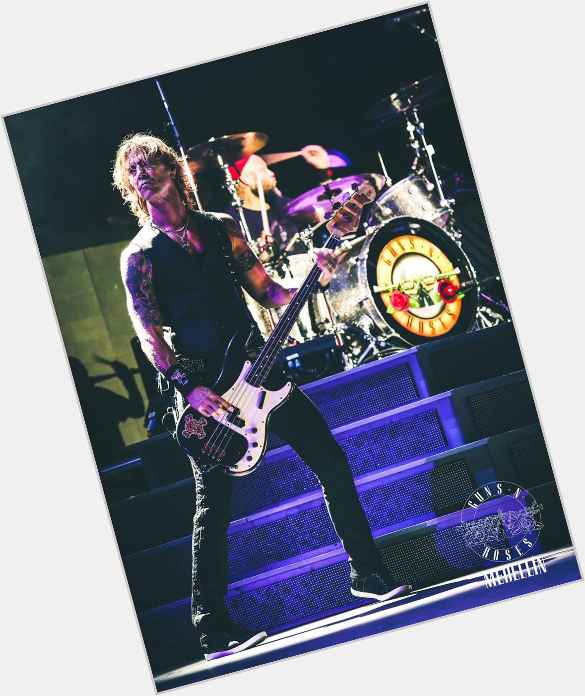 Happy Birthday to Mr. Duff McKagan, legendary bass guitar player in Greetings from Colombia Duff. 