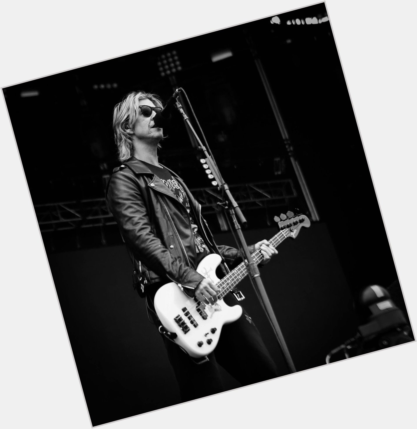 Happy Birthday to Duff McKagan of Guns n Roses! One of the best on the bass. 