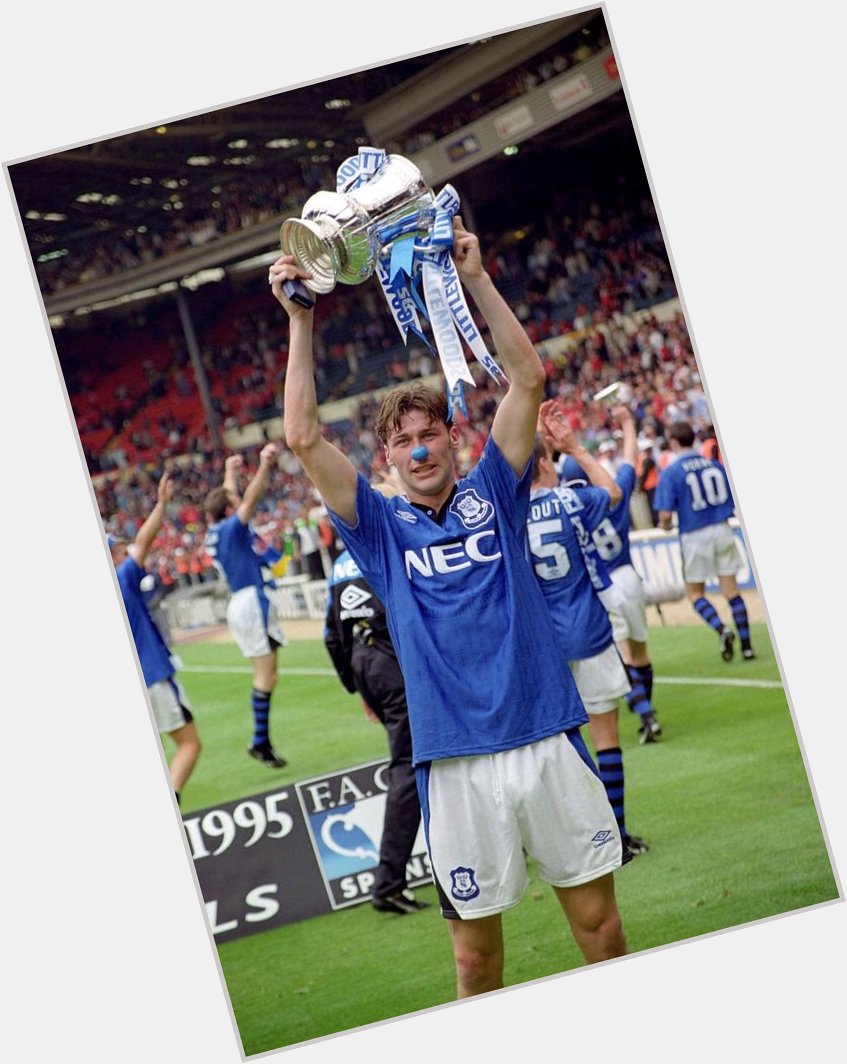 Happy 44th birthday to Everton legend Duncan Ferguson   