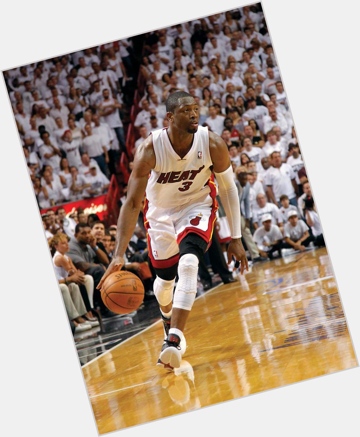 Happy 39th birthday to the Miami Heat legend, 3x NBA Champion, 13x NBA All-Star and soon to be HOFer, Dwyane Wade. 