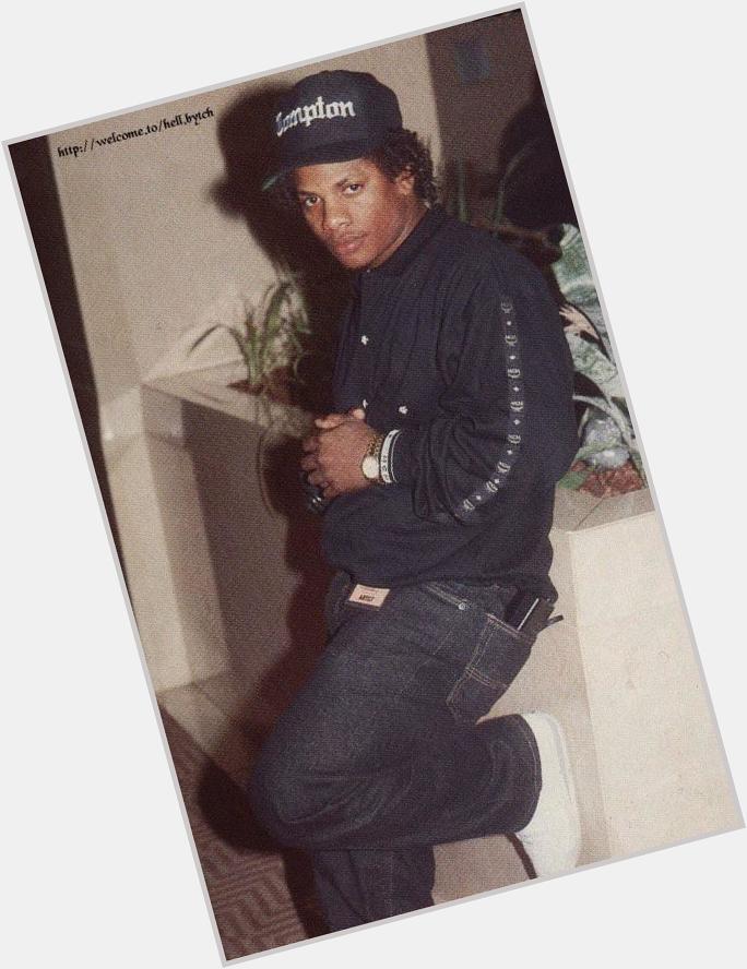 Cant end the night without sayin happy birthday to my all time favorite rapper&influencer eazy-e 