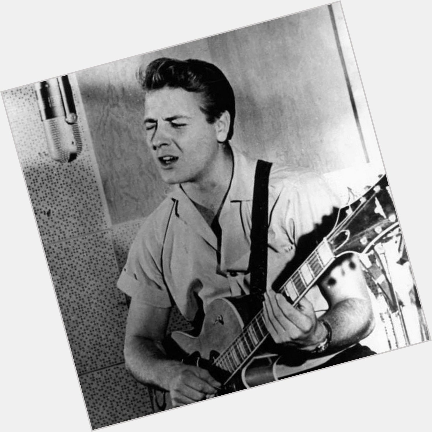 Happy Birthday to Mr Eddie Cochran

Thanks for the music!

From Carl  