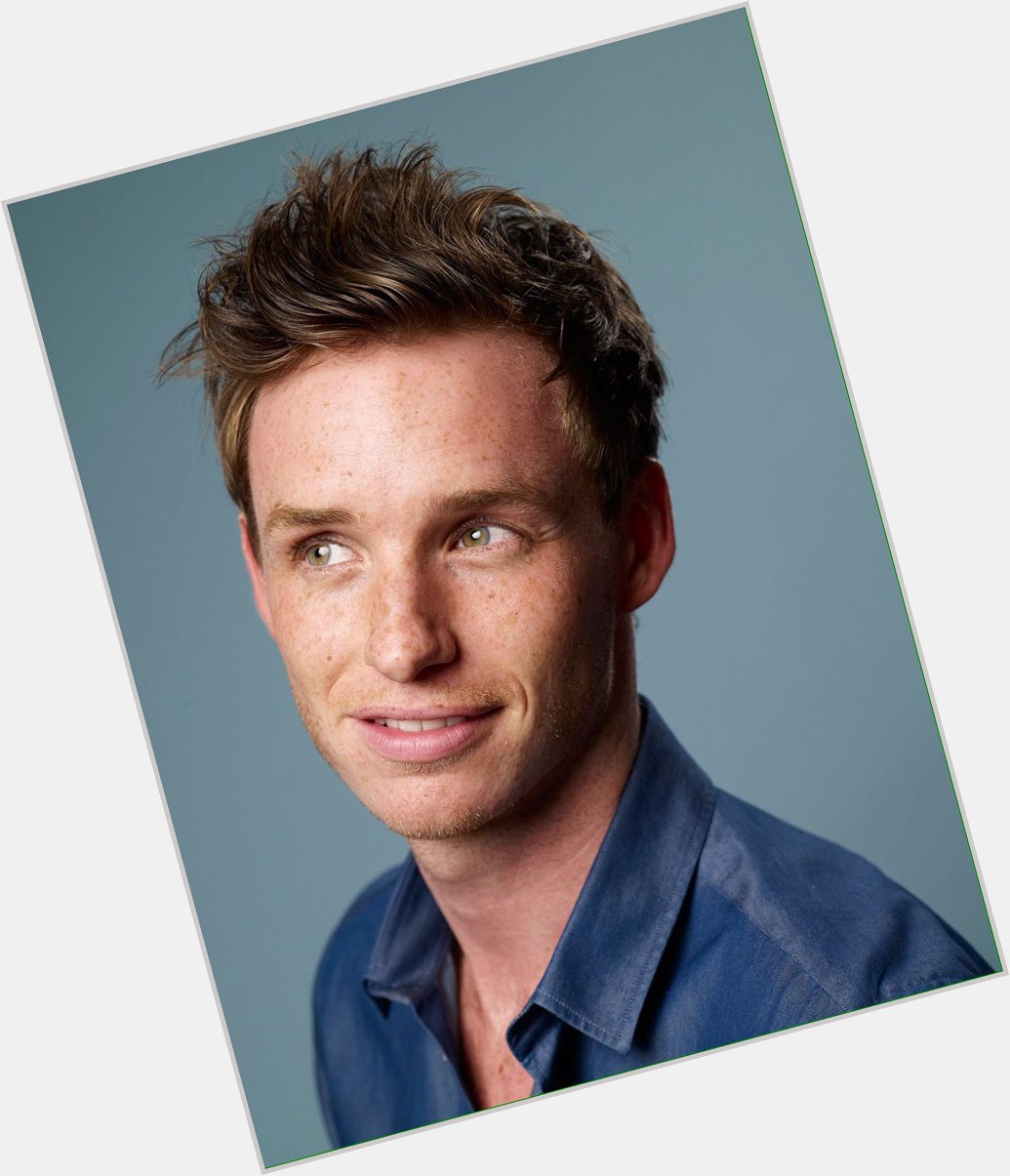 Happy birthday eddie redmayne
-adorable and precious
-amazing and talented actor
-AMAZING SINGER
I LOVE HIS FRECKLES 