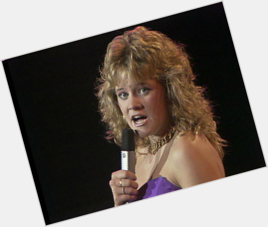 Happy Birthday Edith Bowman.  Here\s 14 year old Edith singing Fever on The Big Break  