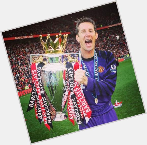 Happy Birthday to Edwin Van Der Sar, undoubtedly one of the greatest Man United goalkeepers ever. 