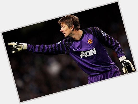 Happy birthday to Edwin van der Sar. The former Holland & Manchester United goalkeeper turns 45 today. 