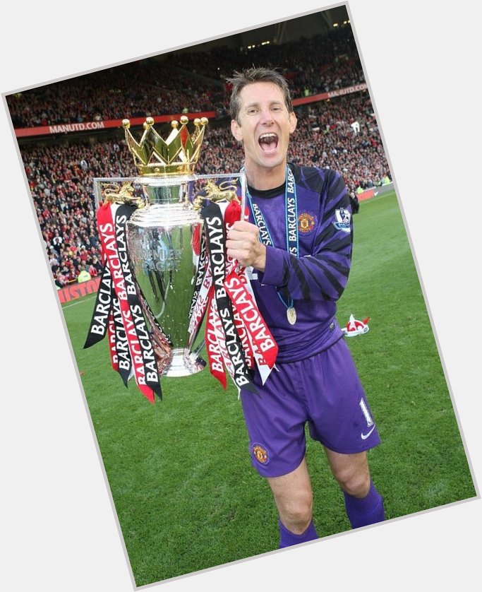 Happy birthday to one of the best keepers of all time in Edwin Van Der Sar 