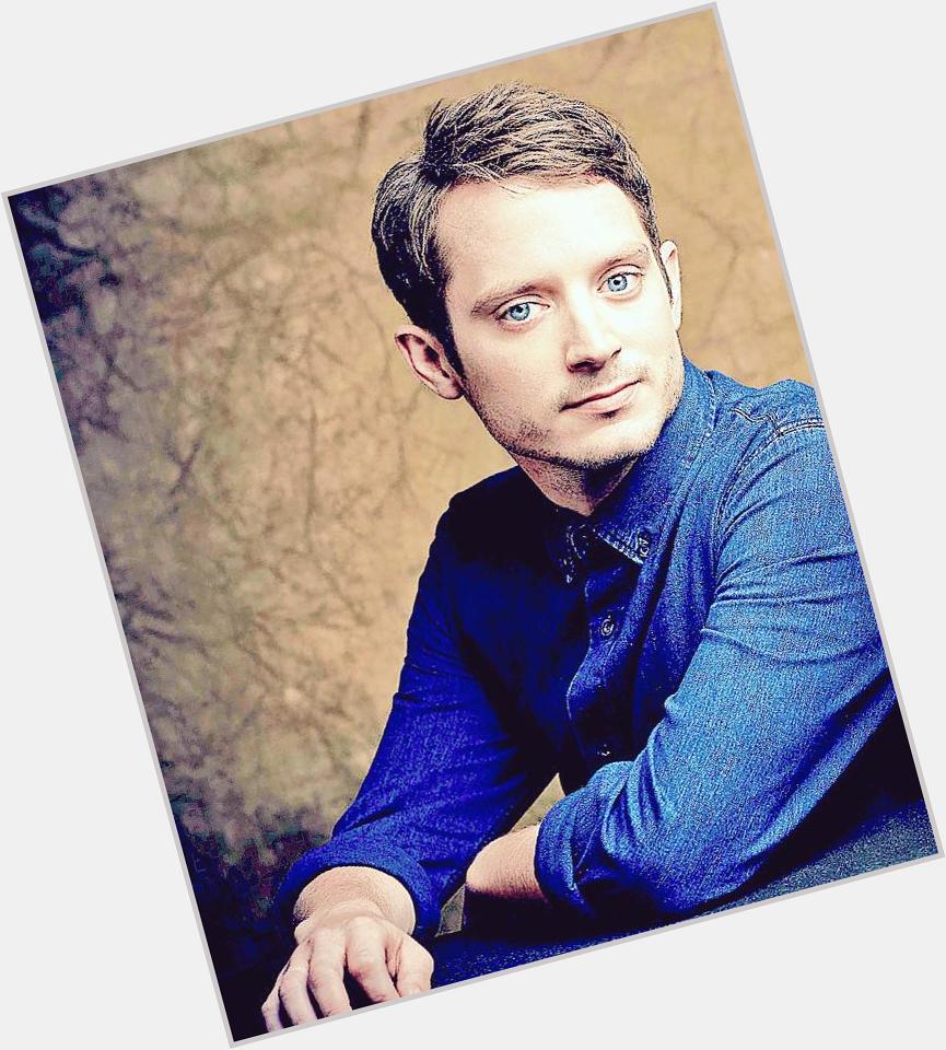 HAPPY BIRTHDAY TO THE MOST ADORABLE DORK IN THE WORLD!!! ELIJAH WOOD!!    