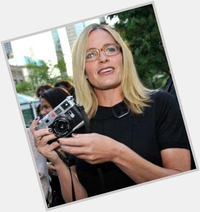 Happy 51st Birthday to todays über-cool celebrity w/an über-cool camera: ELISABETH SHUE 