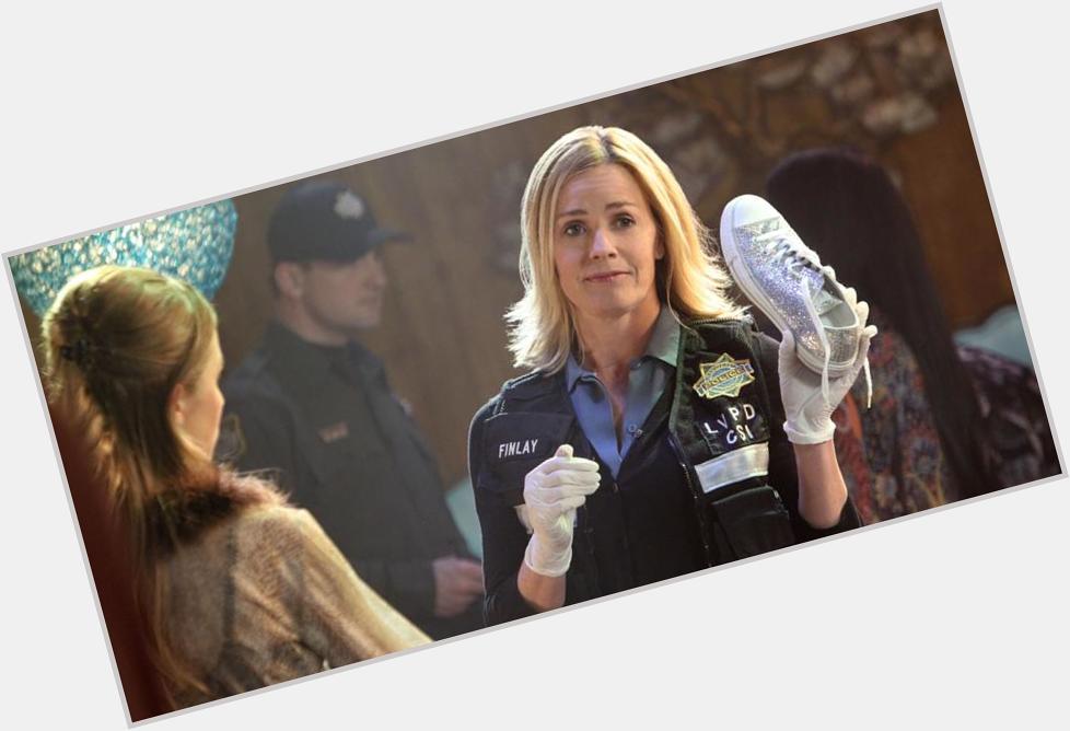 Happy birthday to Elisabeth Shue of We hope you get some fabulous gifts! 