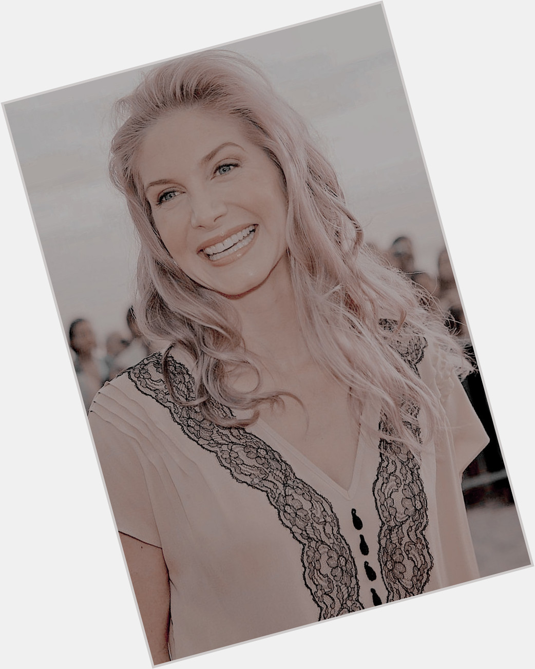 Happy birthday to the most beautiful person in the entire world, i love you  elizabeth mitchell  
