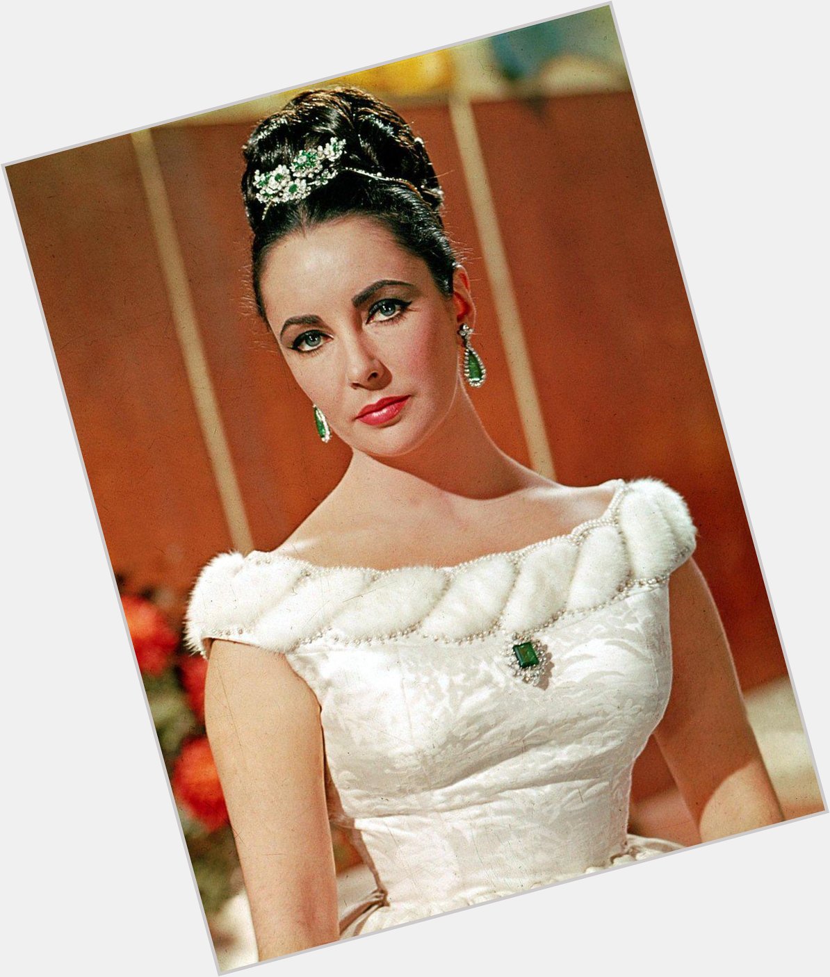 Happy Birthday to the Queen of Jewels: Elizabeth Taylor     
