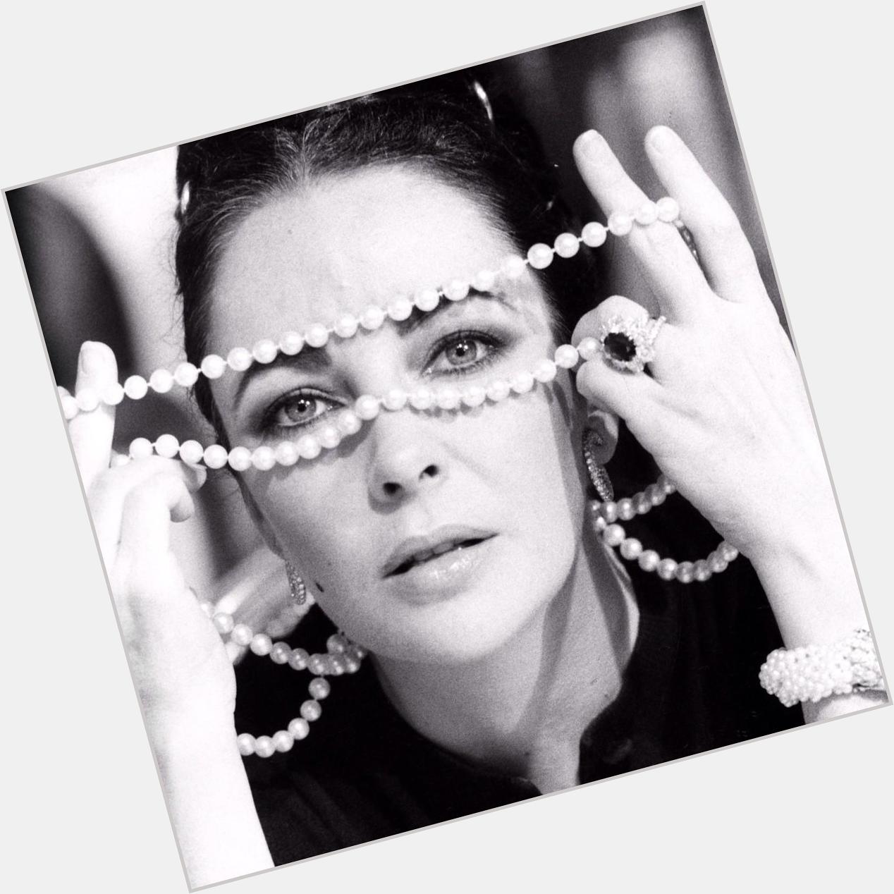Happy birthday to the one and only Elizabeth Taylor! Seen here wearing her own David Webb jewelry in Ash Wednesday 
