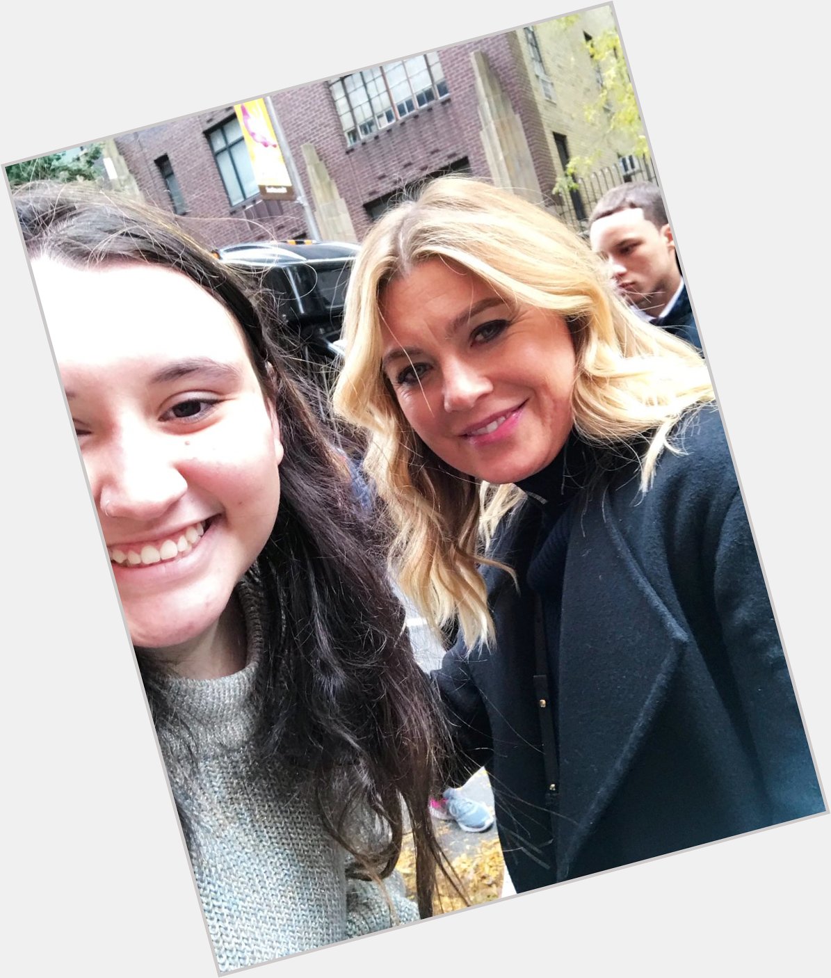 HAPPY BIRTHDAY ELLEN POMPEO!! I had the honor to wish her a happy birthday in person yesterday 