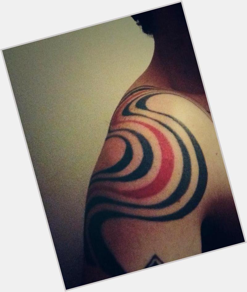 Happy birthday Elliott Smith. Six years ago I got this tattoo in tribute; for the thousands of lives his music saved. 