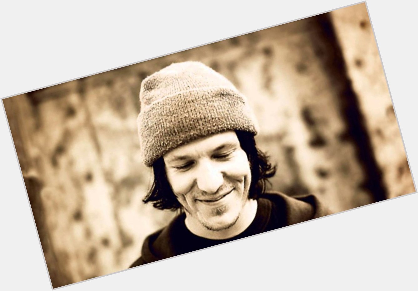 Happy Birthday Elliott Smith

Your music kept me alive

Rest in peace 