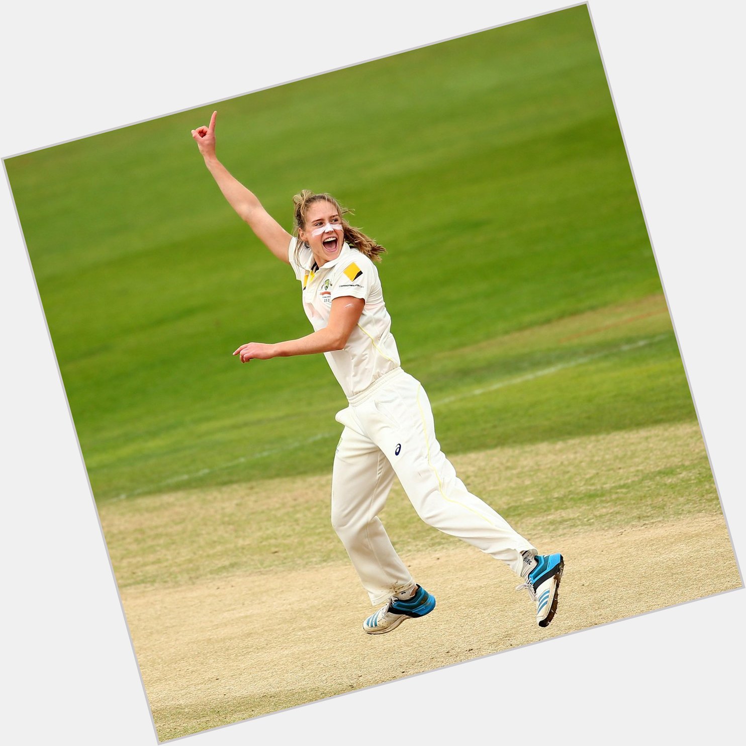 Happy birthday to none other than this year\s Player of the Series, Ellyse Perry! 