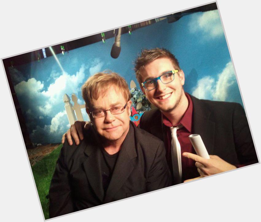 One of my fav interview moments ever...

Elton John & I switched glasses! (Video) 

Happy Bday! 