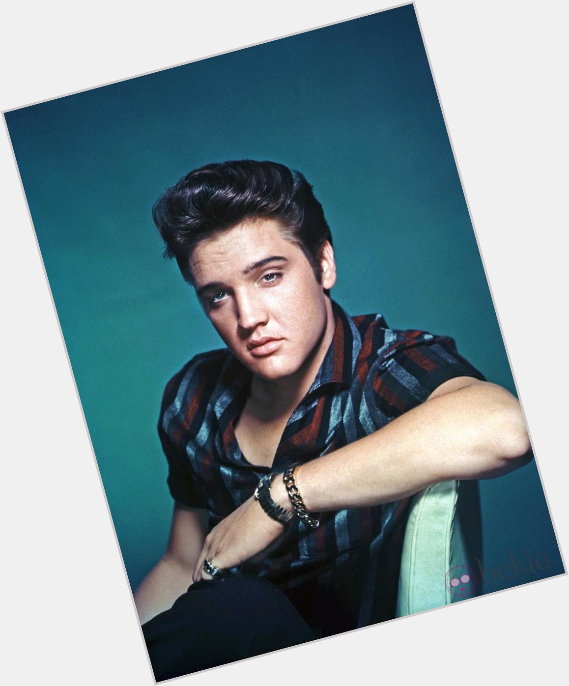 Happy Birthday to a legend, the king of rock n\ roll, Elvis Presley. Would have been 80 years old today. R.I.P. <3 