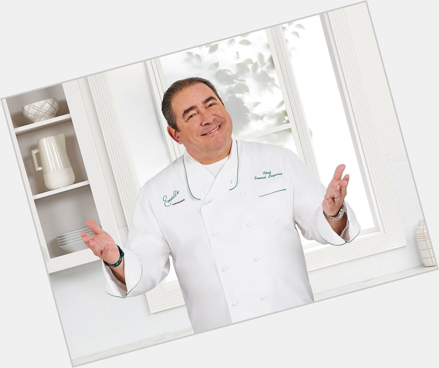 We want to wish our favorite Chef Emeril Lagasse a very Happy Birthday today!  