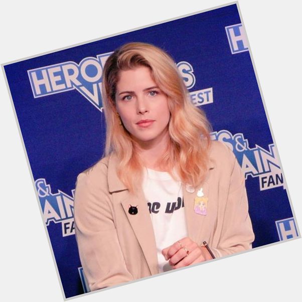  Happy Birthday to the QUEEN of DCTV, miss EMILY BETT RICKARDS! May your day be as lovely as you! 