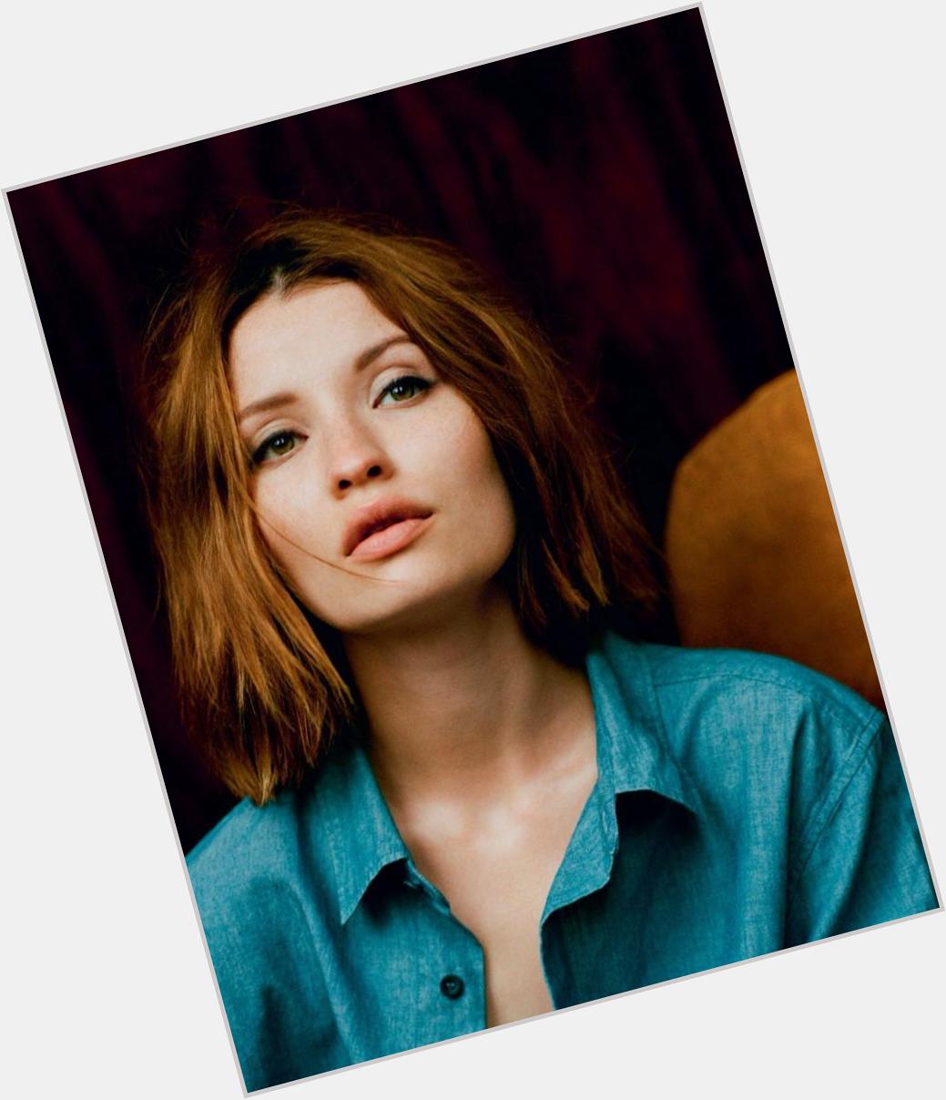 Happy birthday to the gorgeous, beautiful, sexy, Australian Sheila! Emily Browning make it good I wish you happiness! 