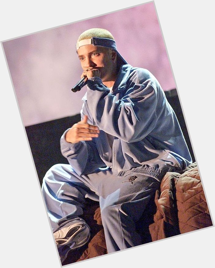 HAPPY BIRTHDAY TO BEST RAPPER OF ALL TIME  PS. HAPPY BIRTHDAY TO ME TOO 