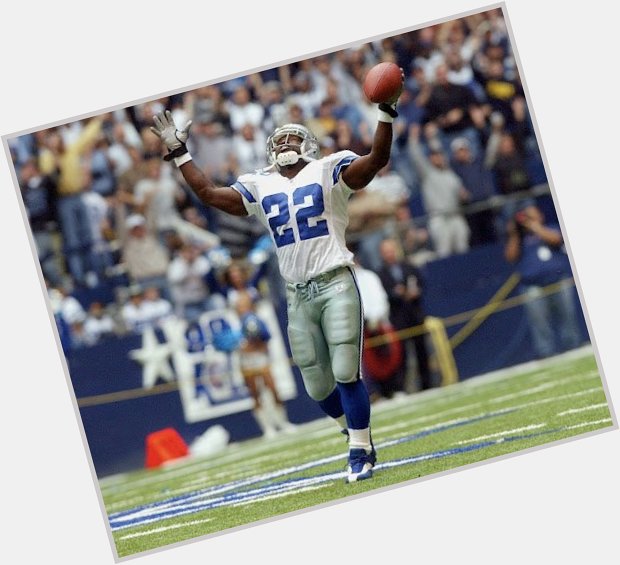 Happy birthday to Emmitt Smith. One of the greatest to ever do it. Pay homage. 