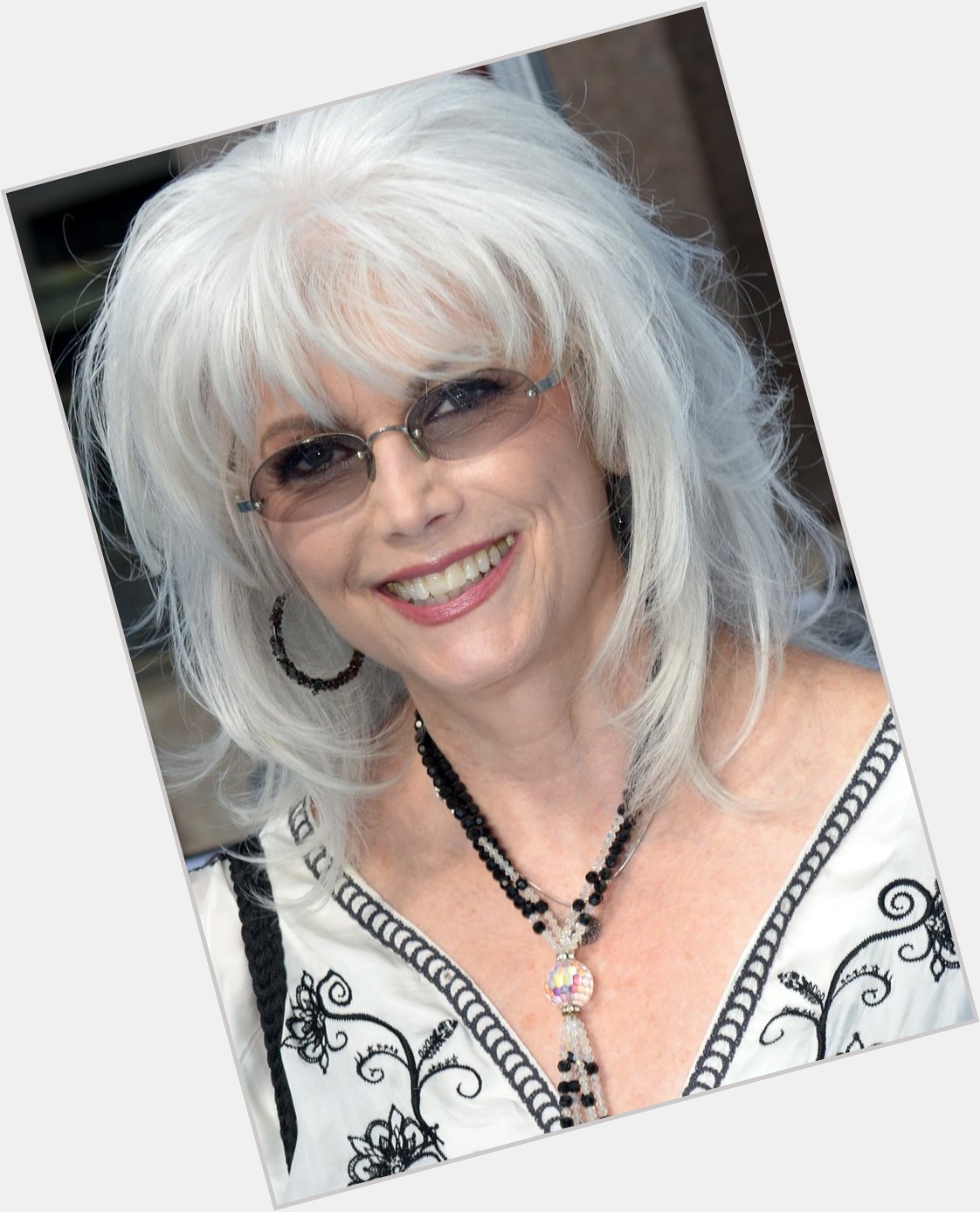 Happy Birthday to American singer, songwriter, and musician. Emmylou Harris (April 2, 1947). 