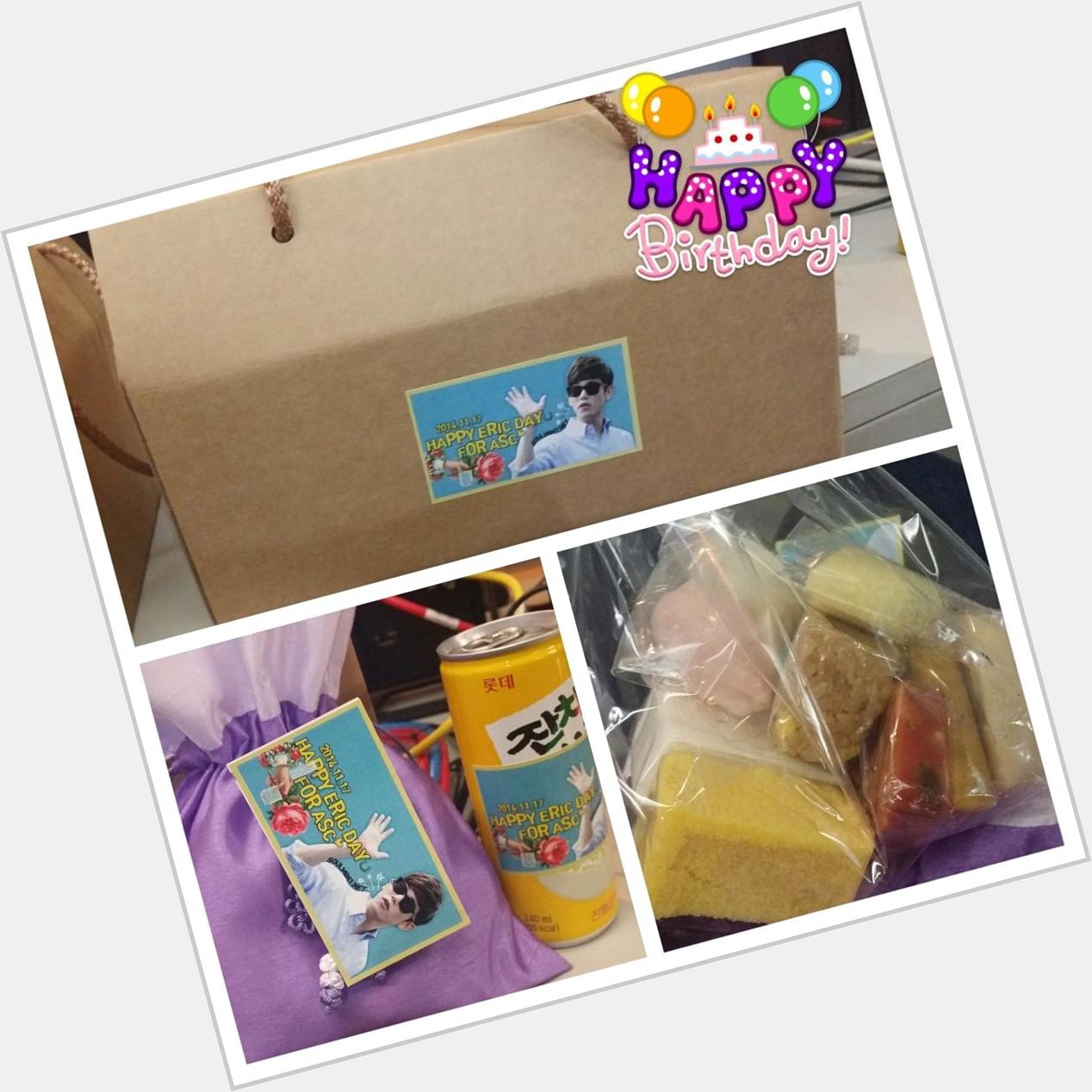 Happy birthday to the MC Eric Nam (   ) &thank you fans for the lovely snacks&drinks!  
