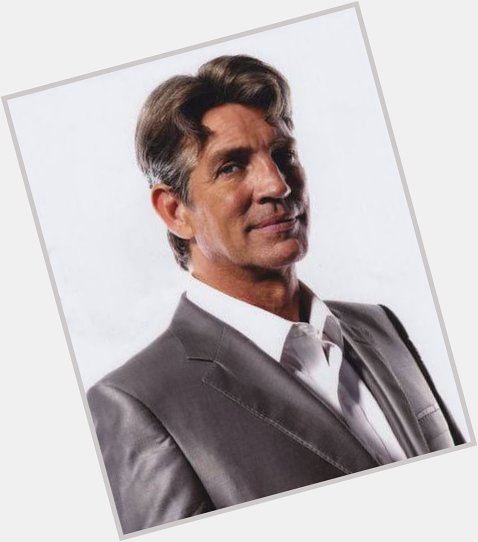 Happy birthday Eric Roberts. My favorite films with Roberts are It s my party and The Dark Knight. 